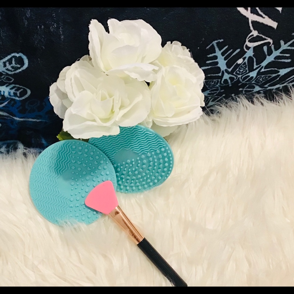 ❤️❤️Brush Cleaner Silicone mat for makeup brushes Washing Tool